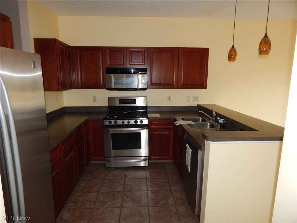 Harbor Walk/Black River 04 - Residential