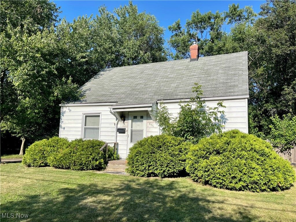 Photo of 857 Kennebec Avenue, Akron, OH 44305 (MLS # 5181390)