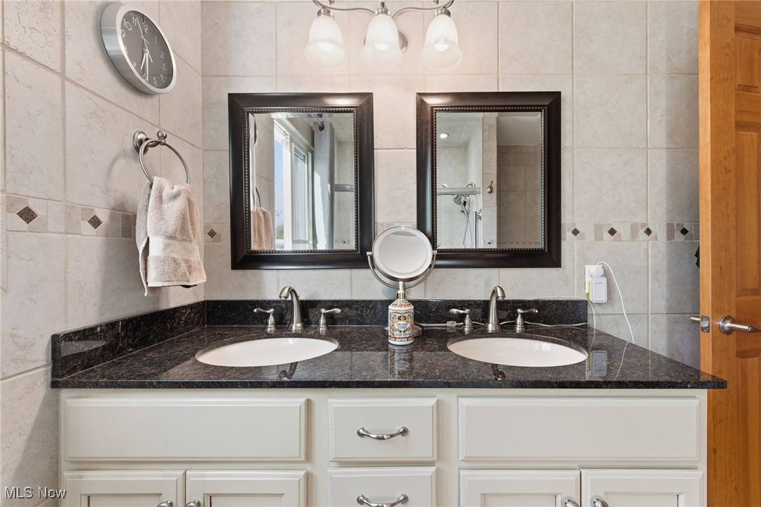 Aurora Shores - Residential