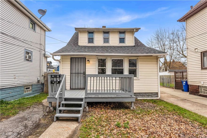 3405 W 94th St | UP, Cleveland - Spacious 1 bed 1 bath multi-family home! //

$ 570 rent / $ 570 deposit //
$49 application fee per adult //
1-2 pets OK in this unit. After application pre-approval, a PetScreening is required for any animals to proceed with one of our properties; a PetScreening affidavit is still required if you have no pets. (Some breed restrictions apply per HUD guidelines). //
NO SMOKING //
1 time $99 non-refundable set up fee paid at lease signing //

$30/month required resident benefit package; can include personal property/liability insurance for an additional $5/month for $35/month total. //

After application Pre-Approval 1 applicant per household application is required to fill out a PetScreening application, before being about to proceed with placing a Reservation Fee for one of our properties. You will receive a pre-approval for your application and in order to proceed, the PetScreening is required. Even if you have NO pets - this application must be filled out. One time, non-refundable pet fee of $200-500 per animal applies to all pets & must be paid before or when you pay your first month rent. (No fee for qualified assistance animals). //

Our application is processed through secure site: Findigs, and they require ID and income verification. Without this, your application will not be processed. They offer 24/7 chat support on their application directly if you have any questions. //

BEDROOMS: 1 //
BATHROOMS: 1 //
APPLIANCES PROVIDED: N/A //
UTILITIES / RESIDENT RESPONSIBILITY: Resident pays gas and electric and is responsible for snow removal. //

Serious inquiries only.