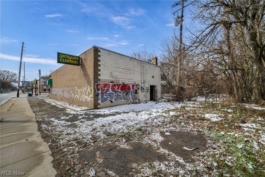 7809 Wade Park Avenue