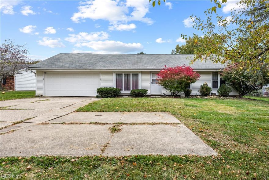 Enjoy one floor living with a convenient location near schools, shopping, parks and recreation. Located in Deerfield Lake subdivision. Open floor plan featuring vaulted ceilings in living, dining and family room. The home has new furnace and air conditioner installed in 2023, gas hookup for stove and heater in garage both installed with the last 2 years, heated gutter, range only 2-3 years old, refrigerator, washer and dryer 4 years old. Deerfield Lake offers a community pool, clubhouse, fishing pond, tennis/basketball courts and a playground. A must see!