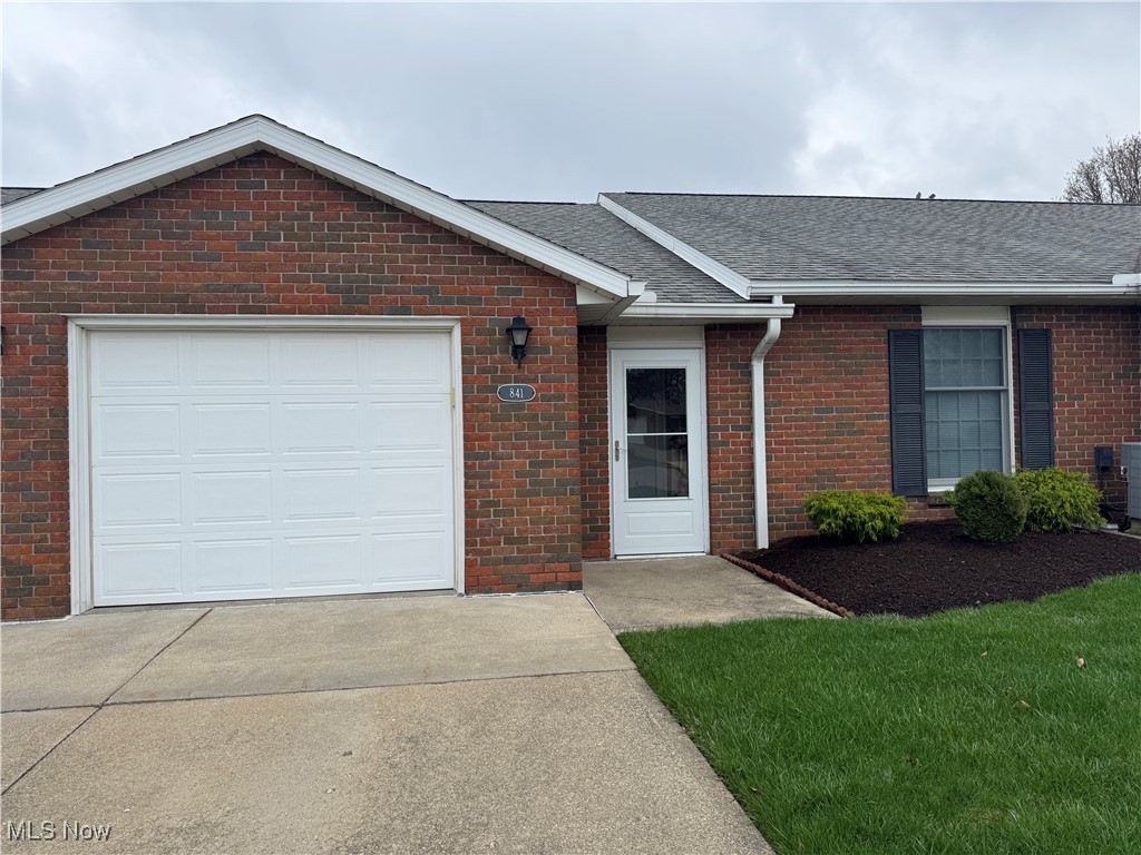 841 Avalon Drive, Ashland, Ohio image 1