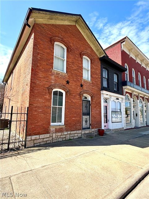 Townhouse For Sale - 605 Putnam Avenue<br/> Muskingum County, Zanesville, OH 43701