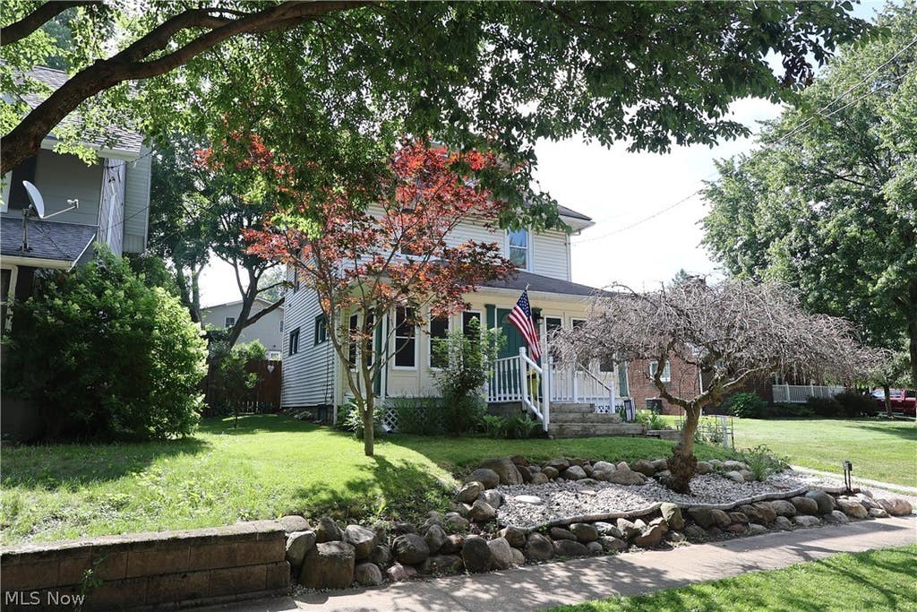 Photo of 1621 Union Street, Cuyahoga Falls, OH 44221 (MLS # 5223106)