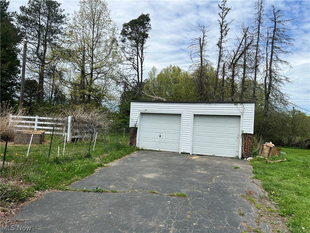 5656 Oak Street, Lowellville, Ohio image 4