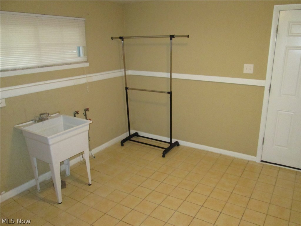 Noreen - Residential