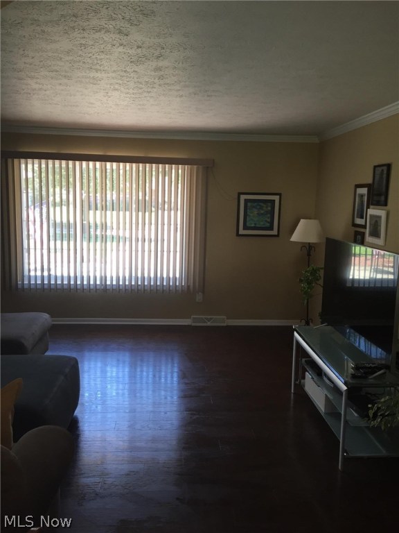 Noreen - Residential