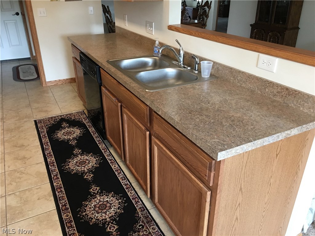 Brittany Mdws Condos - Residential