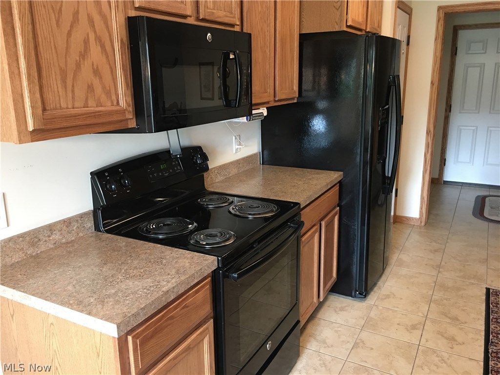 Brittany Mdws Condos - Residential