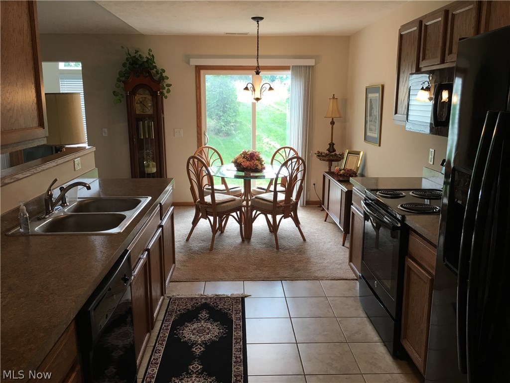 Brittany Mdws Condos - Residential