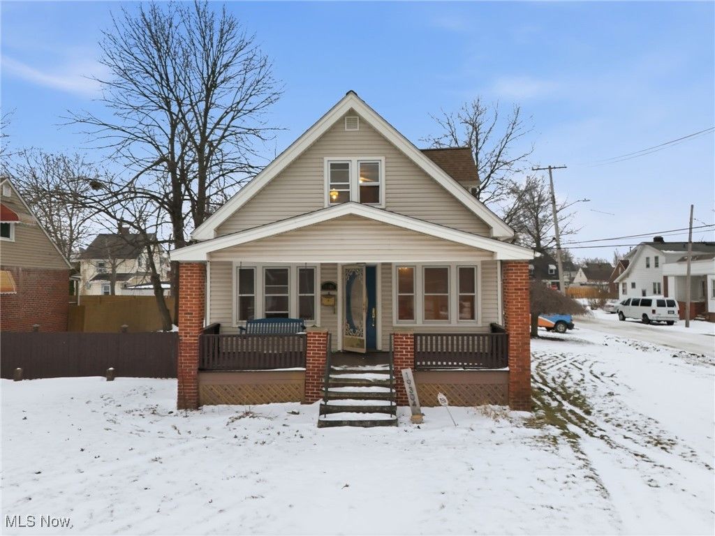 Photo of 19304 Cherokee Avenue, Cleveland, OH 44119 (MLS # 5182953)