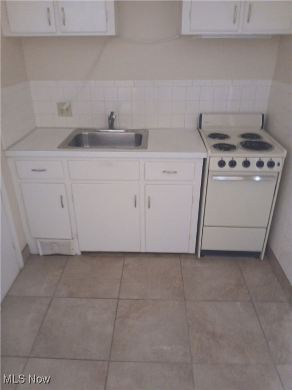 Photo of 52 Willow Drive #1, Youngstown, OH 44512 (MLS # 5178446)