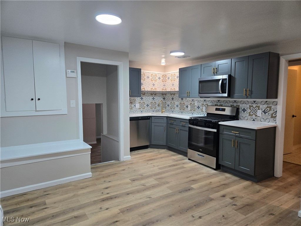 Photo of 8 Shawondassee Drive, Timberlake, OH 44095 (MLS # 5174570)