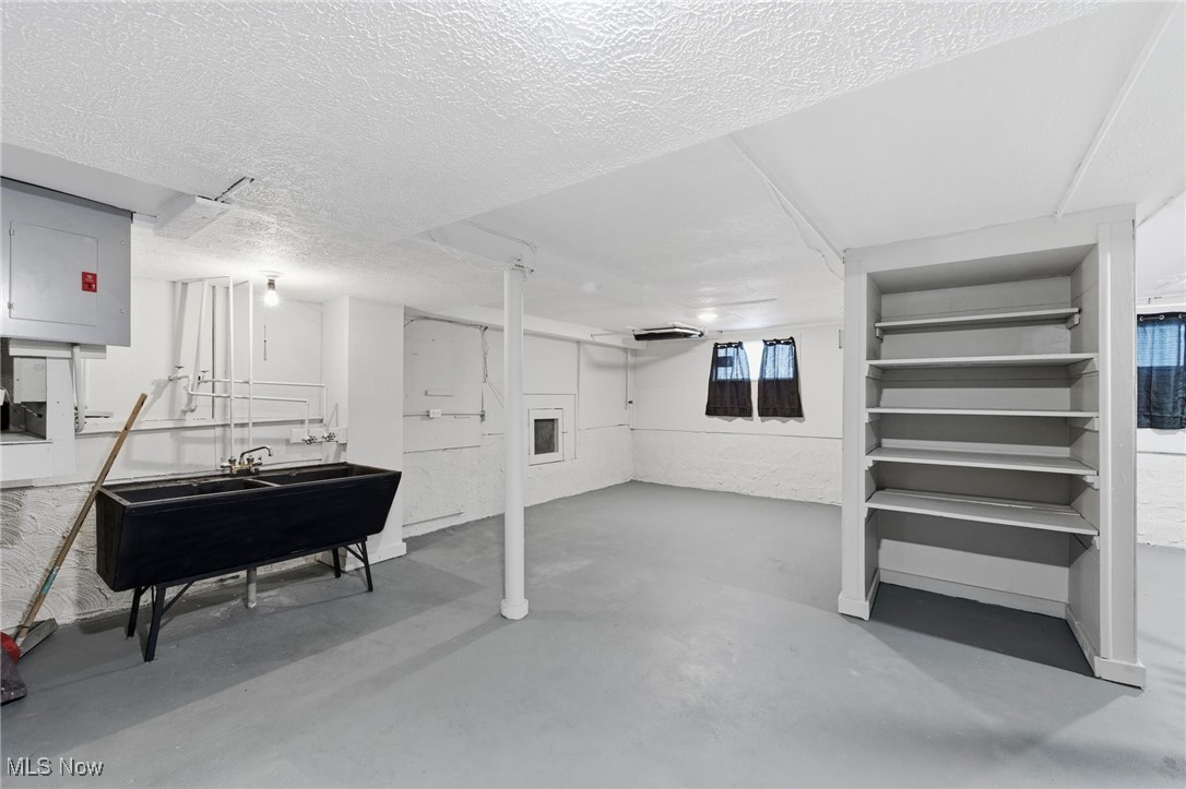 Lake Shore Blvd Estates - Residential