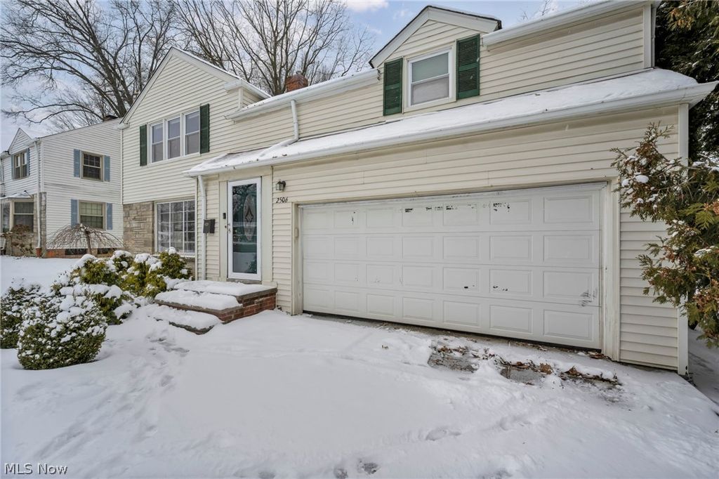 Photo of 2506 N Taylor Road, Cleveland, OH 44118 (MLS # 5188361)