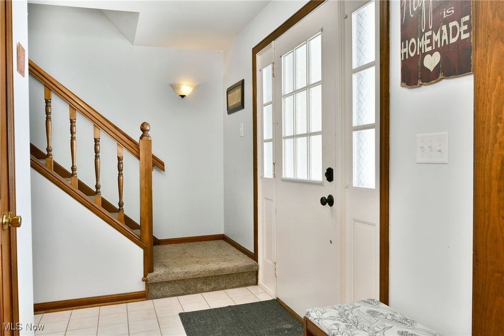 Photo of 1654 Squaw Creek Drive, Girard, OH 44420 (MLS # 5185358)