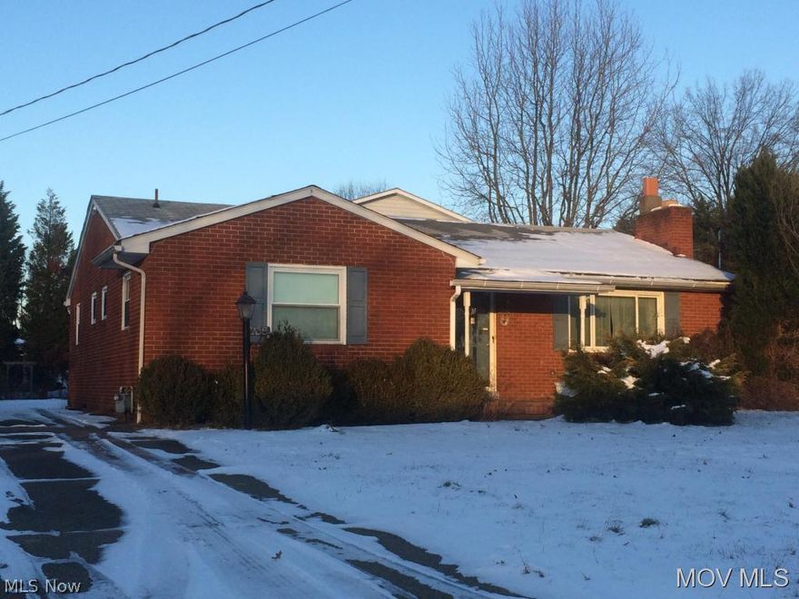 LOTS OF SPACE! Possibilities are endless!  Bonus room over garage could be used as a Master suite or for an adult child/parent.  Space has its own bathroom, kitchenette and entrance.  Home has beautiful hardwood floors - 3 full bathrooms - 2 fireplaces - 2 car garage - and a full basement for one low price!  Elem: Vienna Elementary School  Elem/Bus: N  JrHigh: Jackson  JrHigh/Bus: N  High: Parkersburg High  High/Bus: Y  Fire: VOL  Police: CTY  PossFreeGas: N  ;SQFT=Fin L1:1419, Fin L2:990, Fin Bsmt:1419, Fin Above:2409, Fin Total:3828, Unfin Above:0;GAR= 2 Car Att