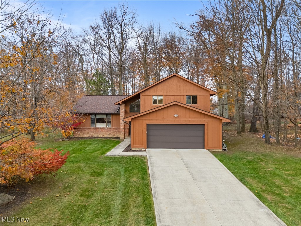 32651 North Burr Oak