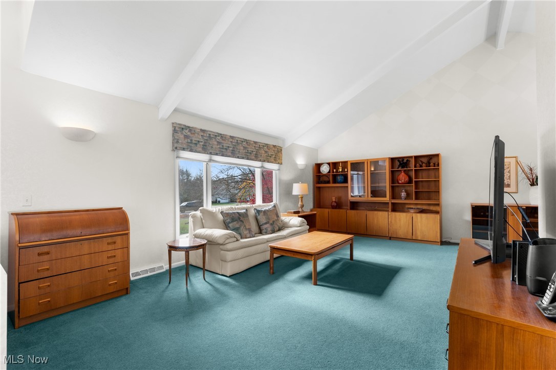 32651 North Burr Oak