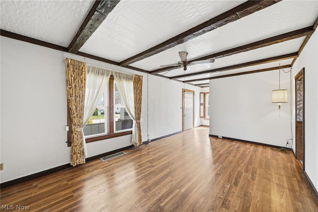 Photo of 2860 Hudson Drive, Cuyahoga Falls, OH 44221 (MLS # 5198301)