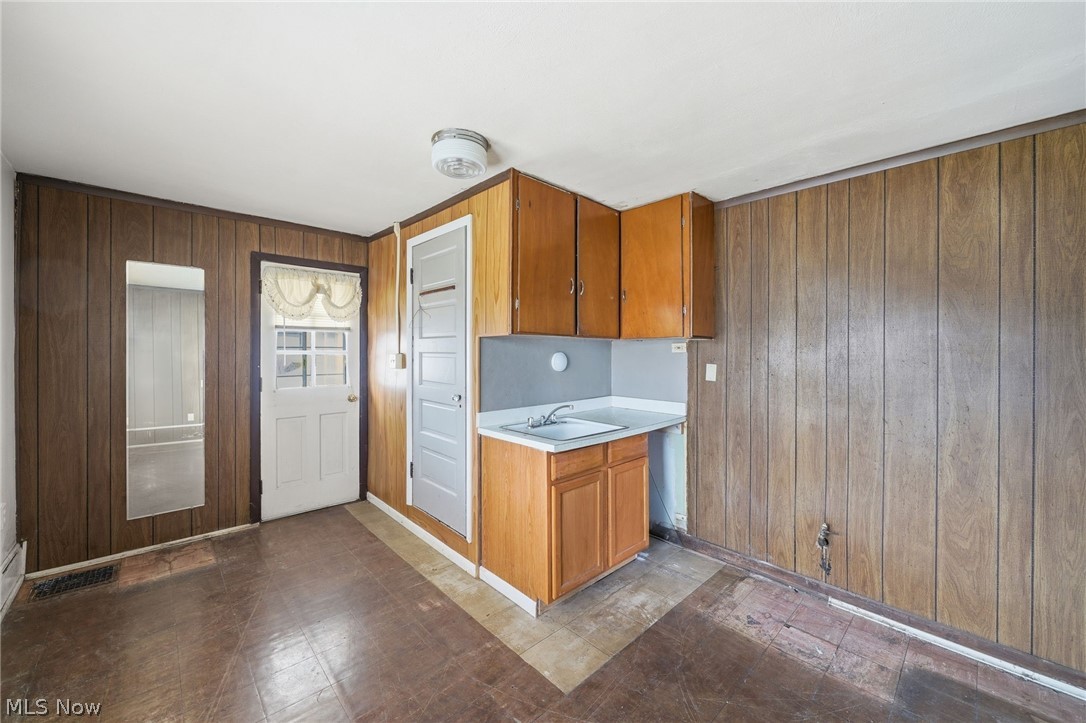 W C Keenans Cloverdale Allotm - Residential Income