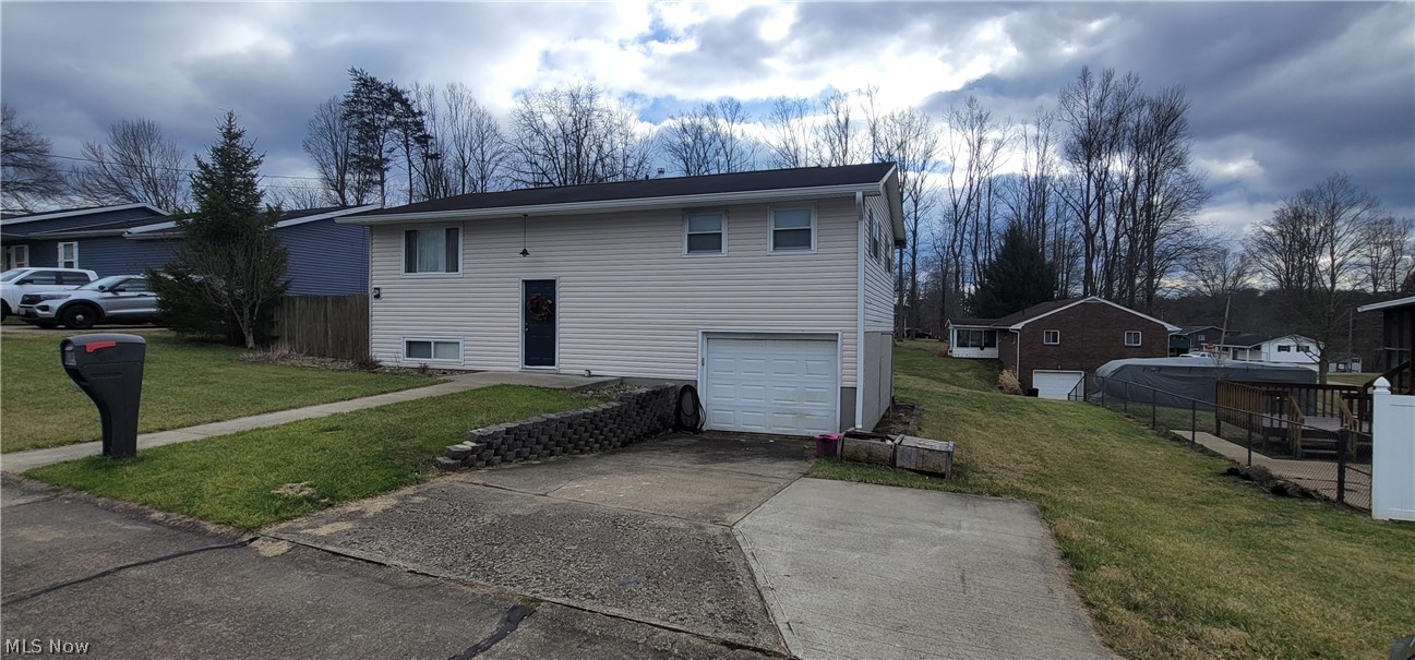 Located off of S.R. 31 just outside of Williamstown, this 3BR, 1 bath home is sure to go fast!