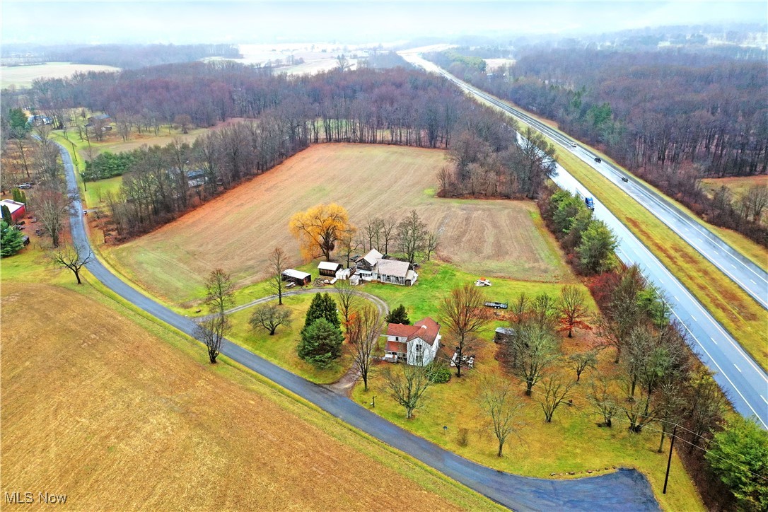 40724 Crestview Road, Leetonia, Ohio image 1