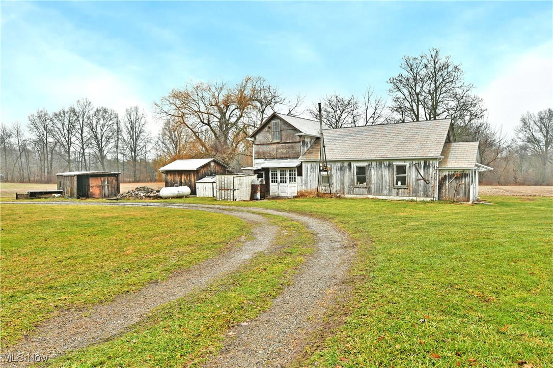 40724 Crestview Road, Leetonia, Ohio image 5