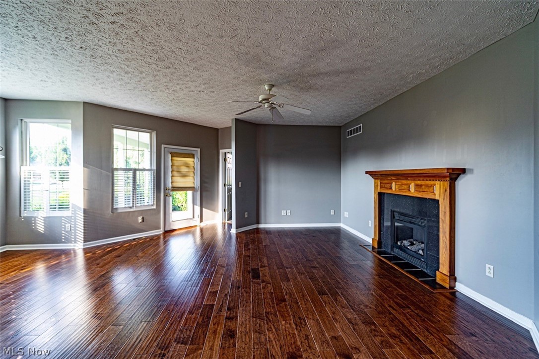 Silos At Painters Crossing Ph II - Residential