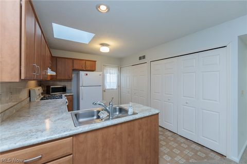 Tiny photo for 2217 Heather Lane #5, Twinsburg, OH 44087 (MLS # 5187456)