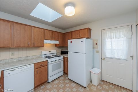 Tiny photo for 2217 Heather Lane #5, Twinsburg, OH 44087 (MLS # 5187456)