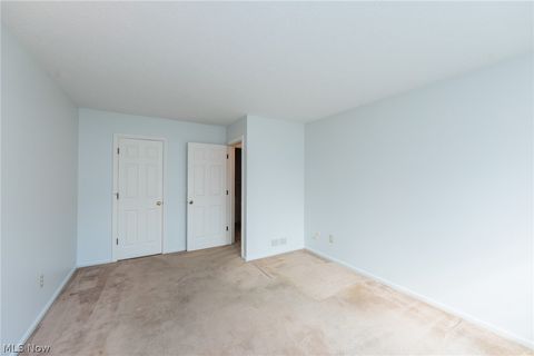 Tiny photo for 2217 Heather Lane #5, Twinsburg, OH 44087 (MLS # 5187456)