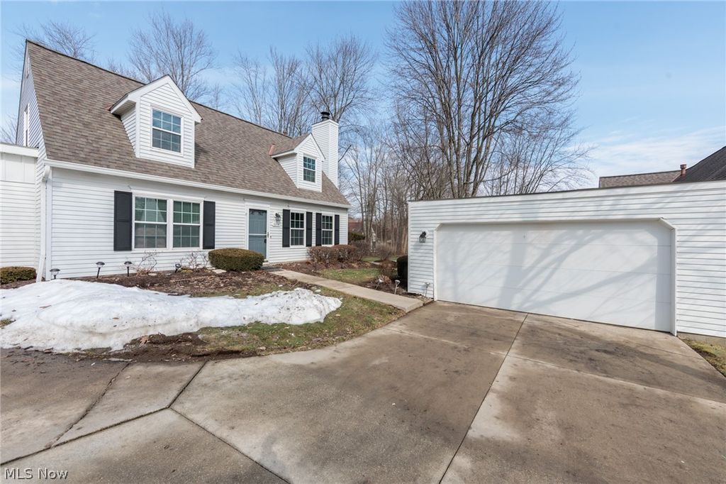 Photo of 2217 Heather Lane #5, Twinsburg, OH 44087 (MLS # 5187456)