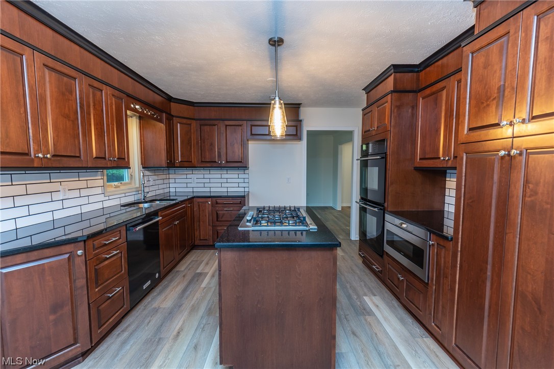 Green Mdws Ph I - Residential Lease