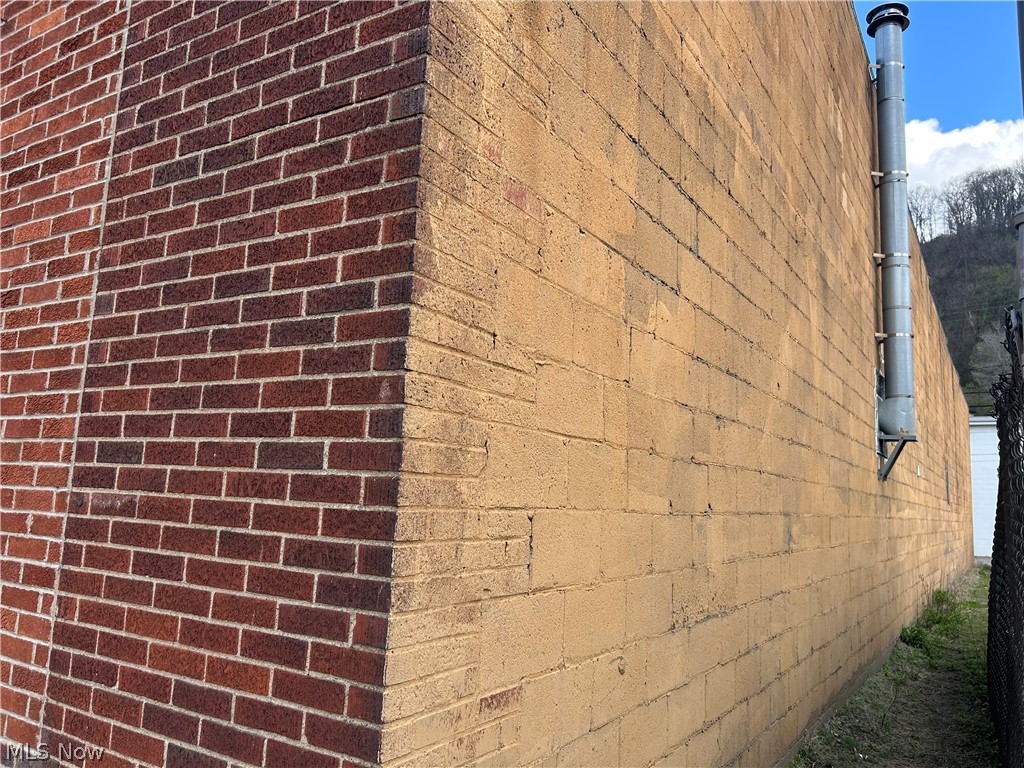 652 Main Street