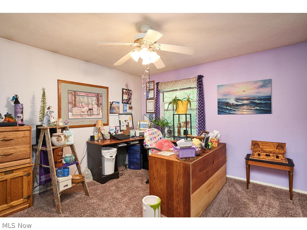 Courtyards Woodbury Condo - Residential