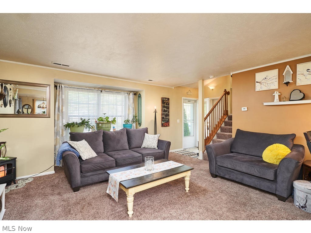 Courtyards Woodbury Condo - Residential