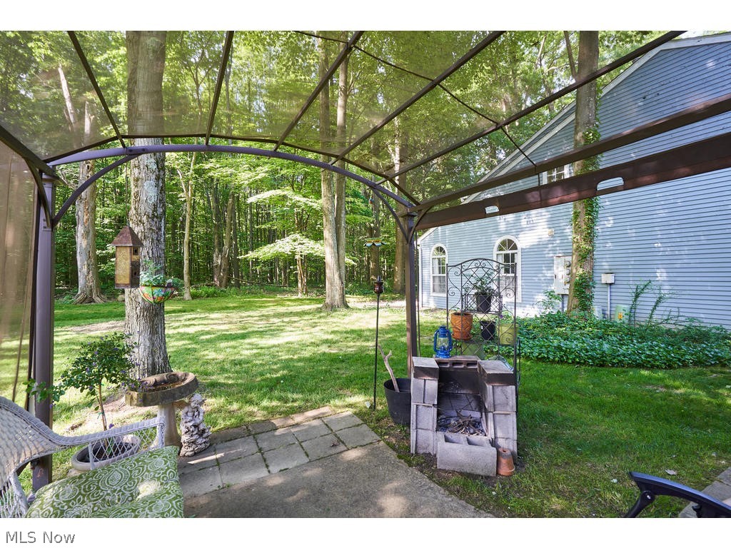 Courtyards Woodbury Condo - Residential