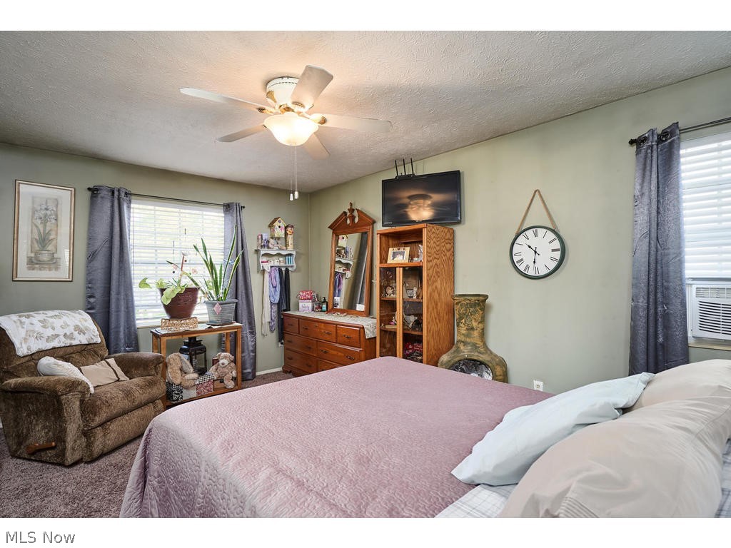 Courtyards Woodbury Condo - Residential