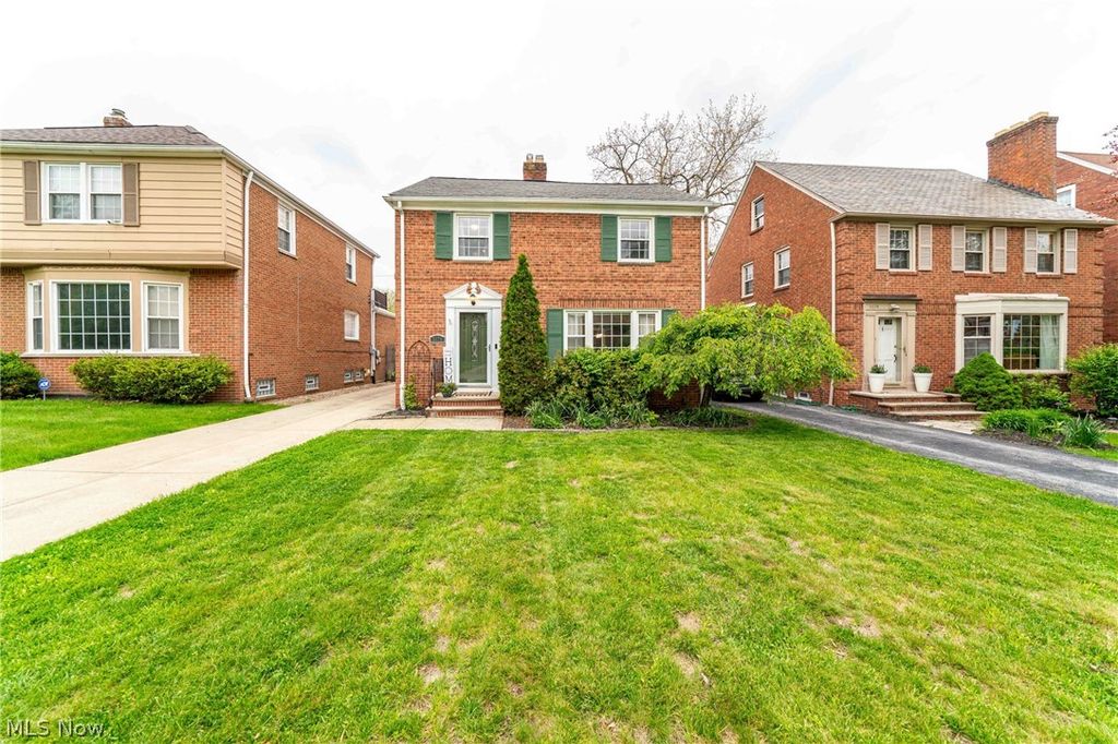 Photo of 3678 Lynnfield Road, Shaker Heights, OH 44122 (MLS # 5210740)
