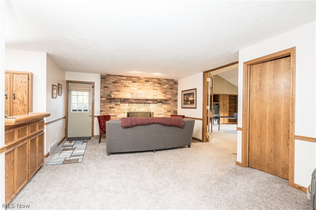 Ackermans - Residential