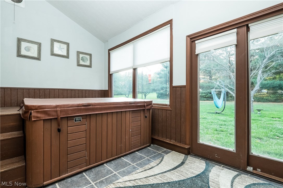 Ackermans - Residential