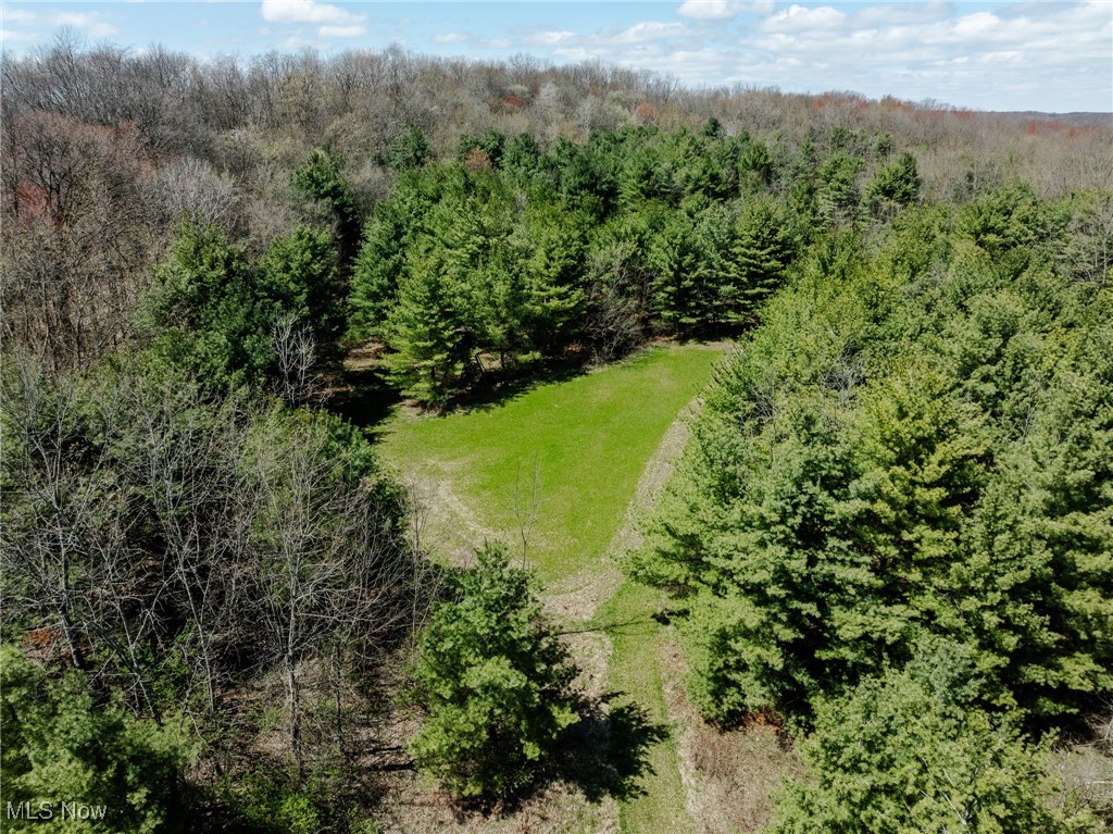 5742 Hilltop Drive, Strasburg, Ohio image 4