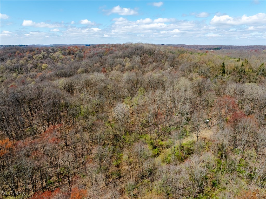 5742 Hilltop Drive, Strasburg, Ohio image 30