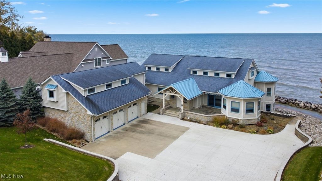 Photo of 28838 Lake Road, Bay Village, OH 44140 (MLS # 5168647)