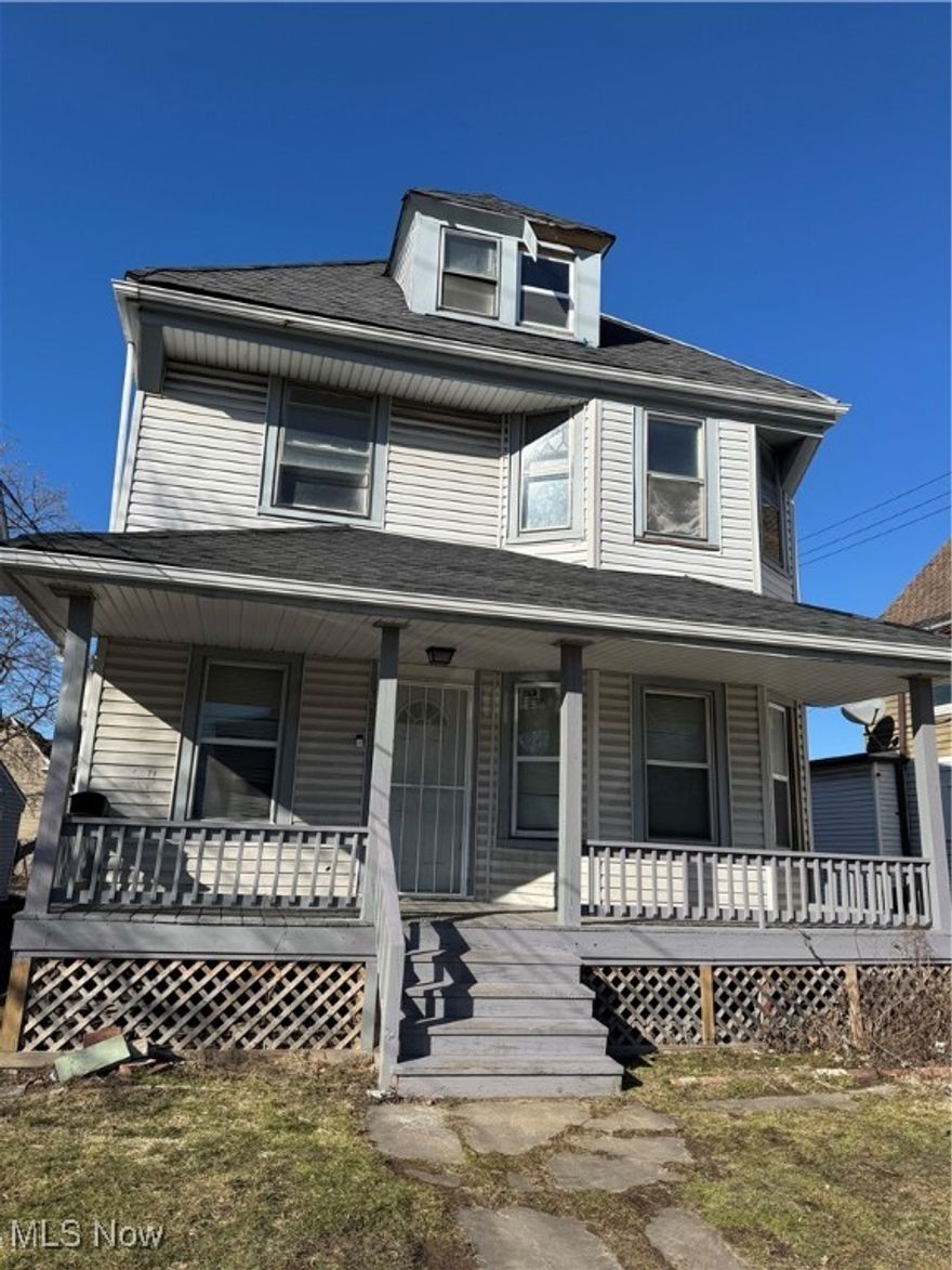 Investor Opportunity! This well-maintained duplex is now vacant and ready for its next owner. The lower unit features two bedrooms and one bath, while the upper unit offers three bedrooms and 1 bath, providing strong rental potential. The property was fully rehabbed before the last tenant moved in and now needs cosmetic upgrades to maximize its value. Whether you're looking to place the next renter quickly or take advantage of a fix-and-flip opportunity, this duplex presents a solid investment. With CMHA and fair market rent estimates of $1,329 for the 2-bedroom unit and $1,720 for the 3-bedroom unit, the projected gross monthly income totals $3,049—a great addition to any portfolio.