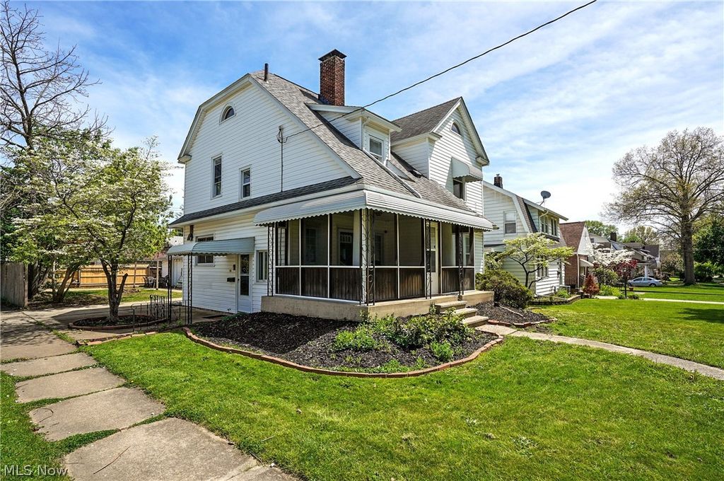 Photo of 1169 Berwin ST, Akron, OH 44310 (MLS # 5207886)