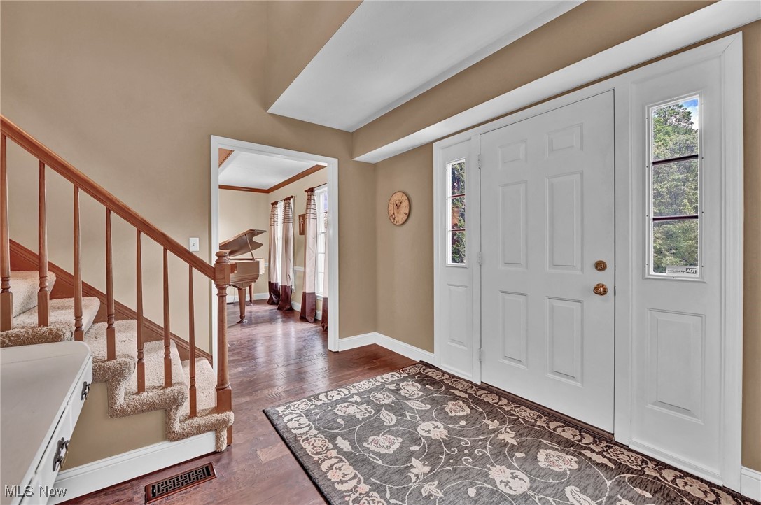 13483 Tradewinds Drive, Strongsville, Ohio image 2