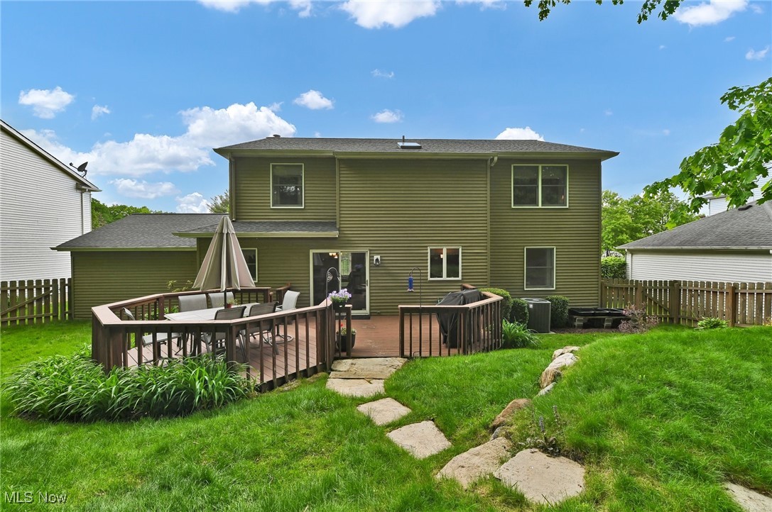 13483 Tradewinds Drive, Strongsville, Ohio image 45
